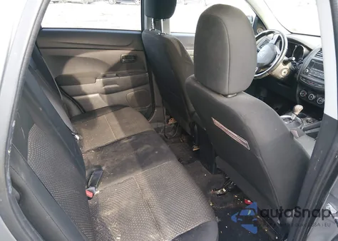 2016 Mitsubishi Outlander Sport 2.4 Es z USA, uszkodzony, nr VIN JA4AR3AW5GZ032568